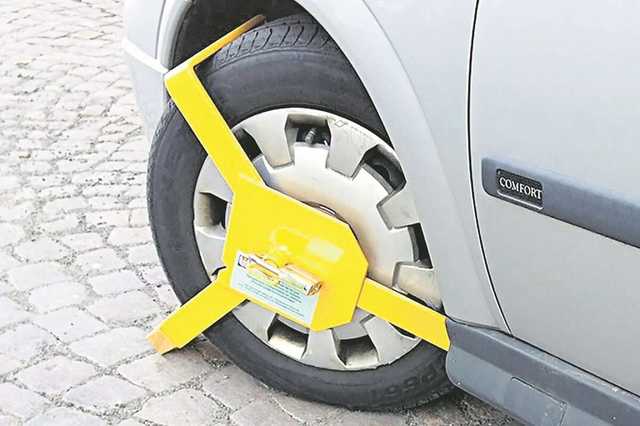 Водителей усмирят "крабами": как накажут за парковку не по правилам