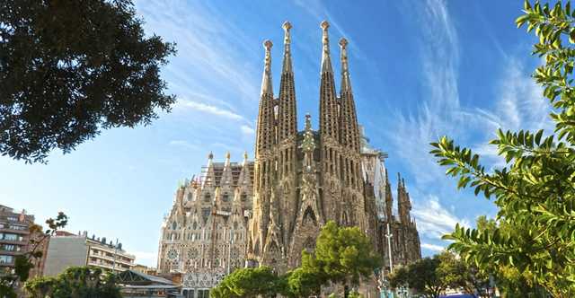 Легендарный Собор Саграда Фамилия в Испании "заговорил" на украинском