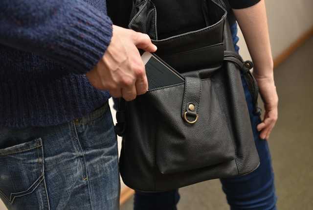 Во Львове полицейский в выходной задержал грабителя, орудовавшего в маршрутке