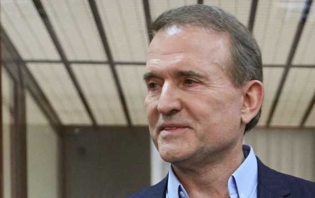 Суд рассматривает продление меры пресечения Медведчуку