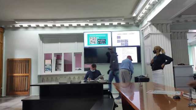 Обыски в горсовете Полтавы: СБУ задержала на взятке чиновника и депутата