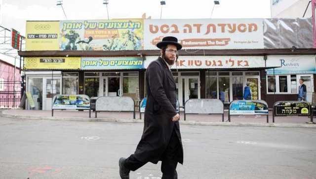 В Умань привезли маски и антисептики для хасидов-паломников