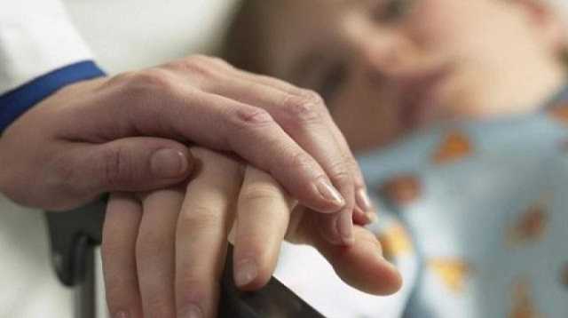 Эвакуированный из Афганистана мальчик умер от отравления грибами в Польше