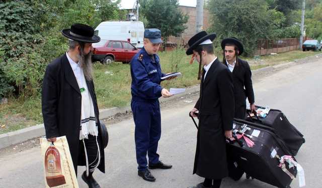 В аэропорт "Борисполь" начали массово прилетать хасиды