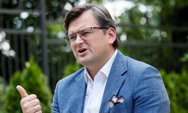 Если российские танки попрут вперед, то останавливать мы их будем джавелинами — Кулеба