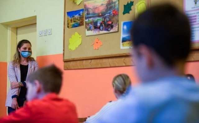 В МОЗ разработали правила работы школ в условиях жесткого карантина