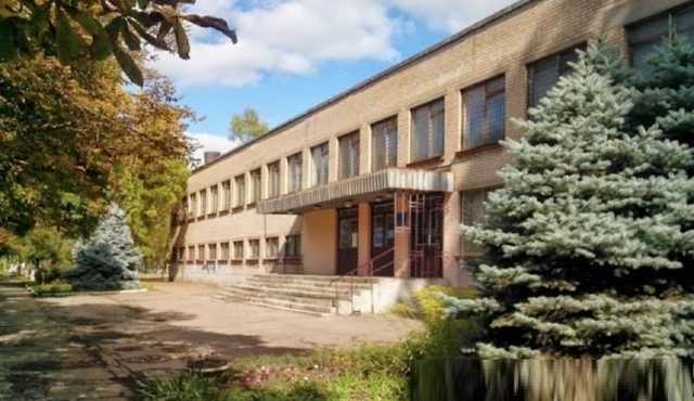 В Кривом Роге подросток "заминировал" школу: к ответственности привлекли его опекуна