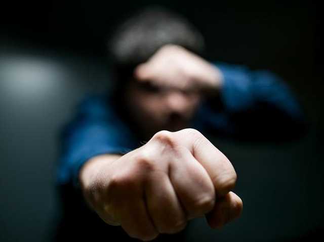 Кров капала з обличчя: в Одесі невідомі у балаклавах напали на ексдепутата