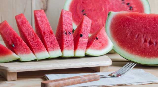 В Москве семья отравилась арбузом: бабушка и внучка умерли