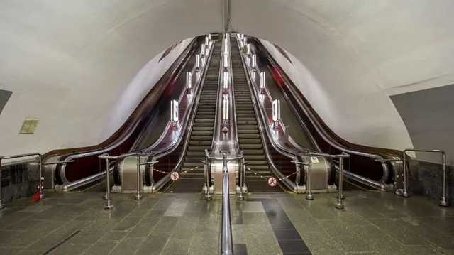 В столичном метро вводят ограничения на вход после роста числа больных коронавирусом