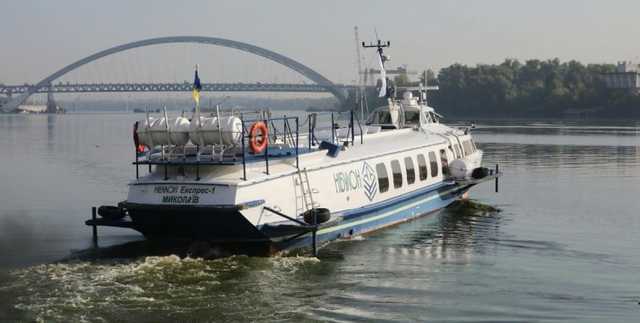 Речная маршрутка. Первая "Ракета" отправилась по маршруту Киев-Канев