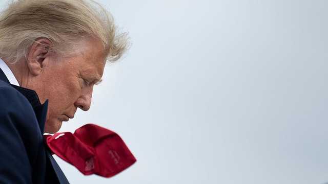 Трамп в годовщину терактов назвал позором решения Байдена по Афганистану