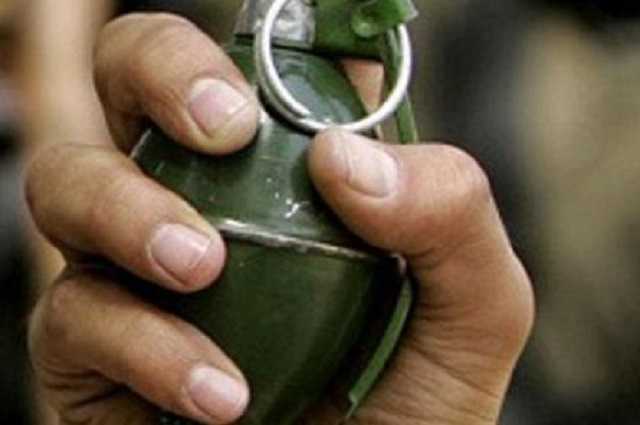 Нетрезвый мужчина угрожает взорвать гранату у себя дома на Херсонщине, - СМИ