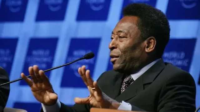 Легендарный Пеле хорошо себя чувствует после операции и скоро покинет реанимацию