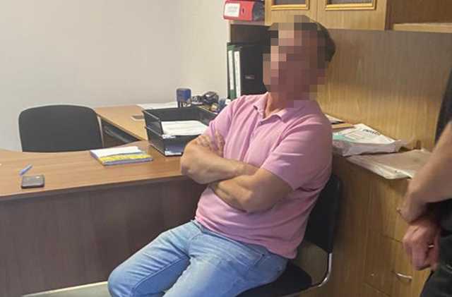 Топ-чиновника Минобороны поймали на взятке в 30 тысяч долларов