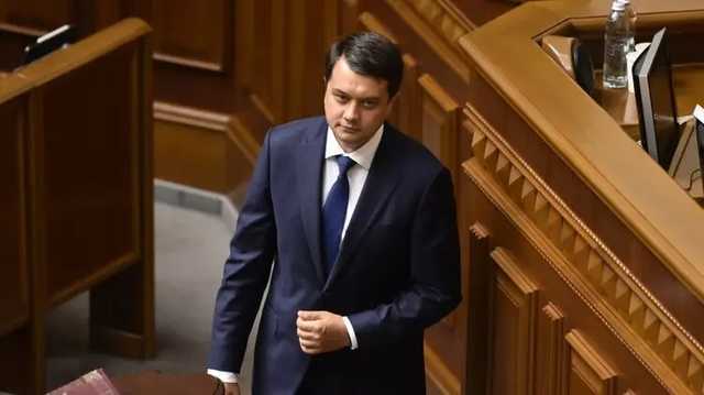Разумков назвал плохой идеей предложение Данилова о переводе украинского языка на латиницу