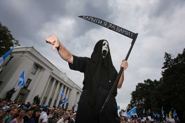 Не нужно выдумывать новые велосипеды: как Зеленскому избежать тарифного майдана