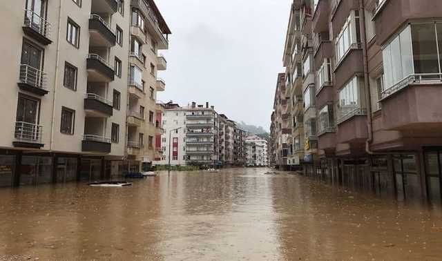 На юге Франции из-за непогоды семь человек погибли