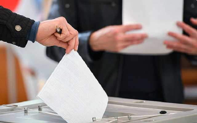 В Крыму ответили на санкции Украины пословицей о собаке, лающей на караван