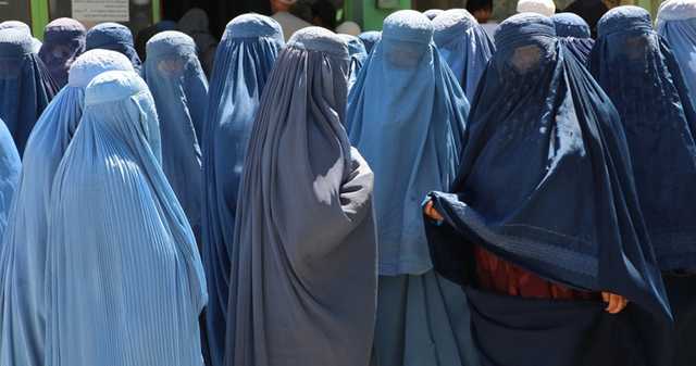 Талибан запретил работать афганским женщинам