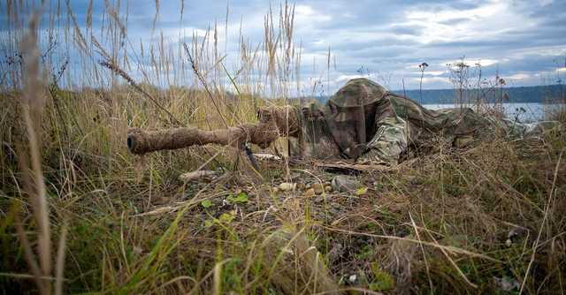 На Донбассе оккупанты сбросили гранату с беспилотника, ранен украинский военный – штаб ООС