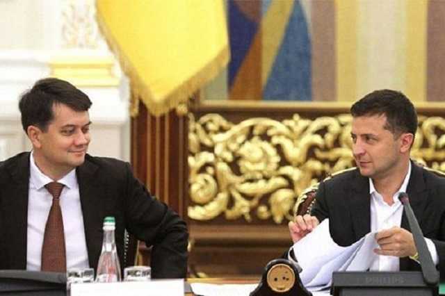 “Конфликт “друзей” или начало перспективного политического кризиса”