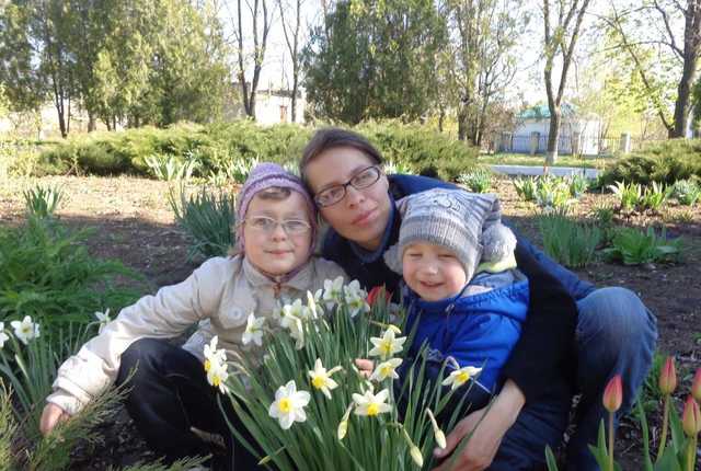 Залезли в сундук и задохнулись: подробности трагедии с маленькими детьми на Донетчине