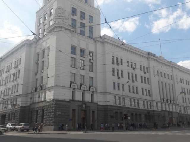 У Харківській мерії роздають комунальне майно родичам та друзям