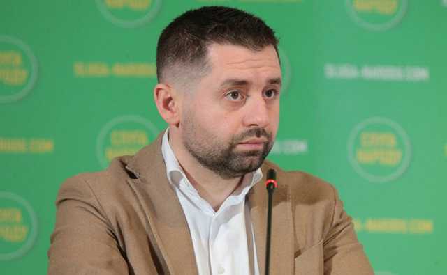 Расстрел авто Шефира - это послание президенту - Давид Арахамия