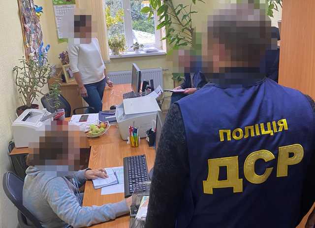 В Харькове на взятке поймали чиновника квартирно-эксплуатационного отдела