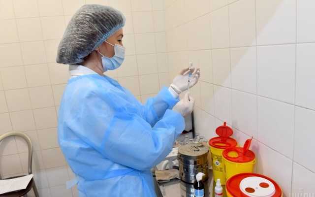 Вакцинация от коронавируса: в Украине уже привито более 6,5 млн человек