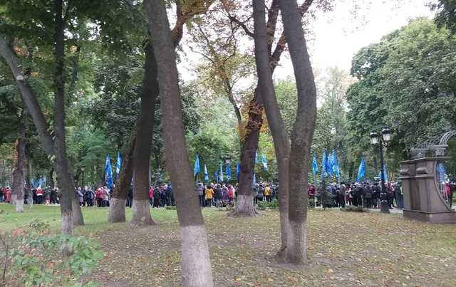 В Киеве за участие в митинге ОПЗЖ платили деньги