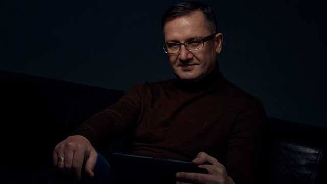 Зеленский по новому закону стал олигархом, - экс-министр финансов Уманский