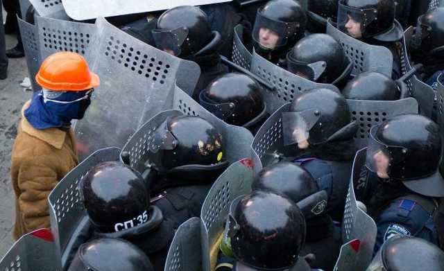 Дела Майдана: экс-командира "Беркута" подозревают в организации теракта