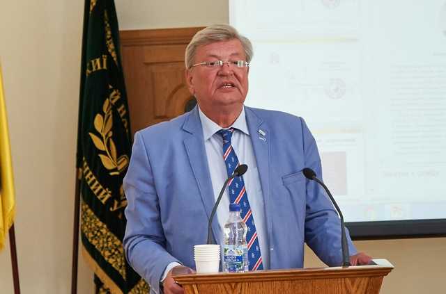 Ректор КНЭУ Лукьяненко соврал в декларации на 500 тысяч гривен