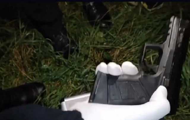 На Львовщине девушка выпрыгнула на ходу из авто