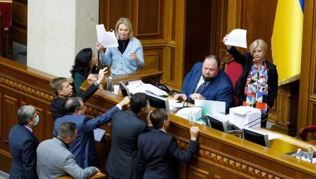 Голосування за закон про олігархів забезпечив Коломойський, – нардеп