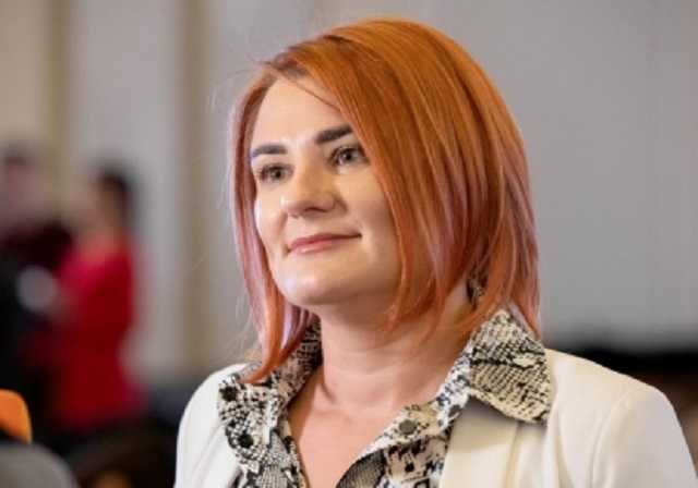 “Слуга народа” рассказала, почему не голосовала за закон об олигархах