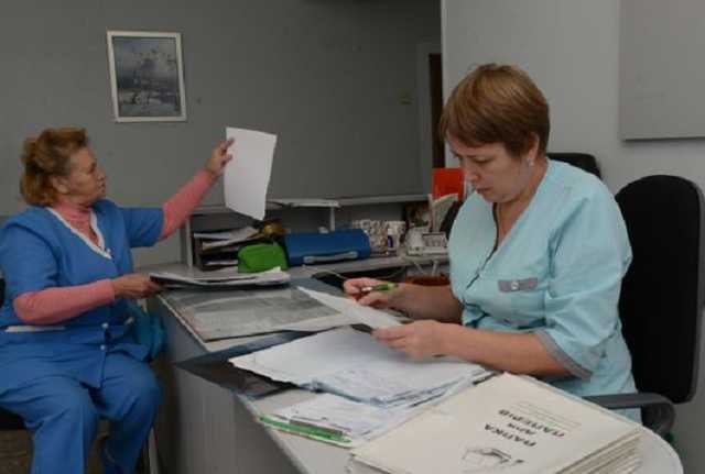 Накопительные пенсии в Украине: Кабмин хочет поэкспериментировать на медиках и полицейских