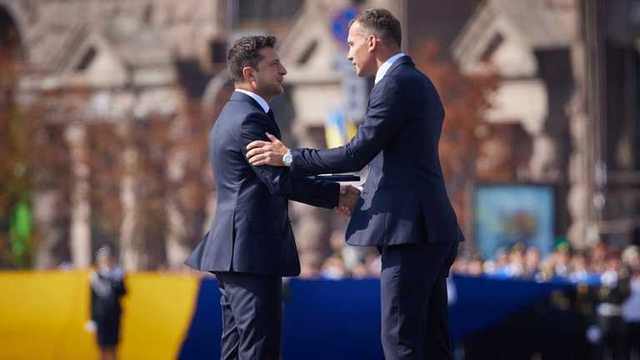 В футболе – это только 1-й тайм: Зеленский поздравил Шевченко с днем рождения