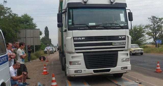 С 1 октября автомобили будут взвешивать на дорогах: за перегруз – штраф