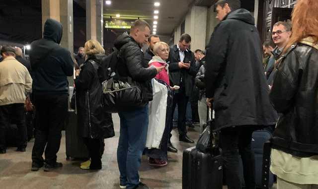 "Слуги" відправляються до Трускавця потягом