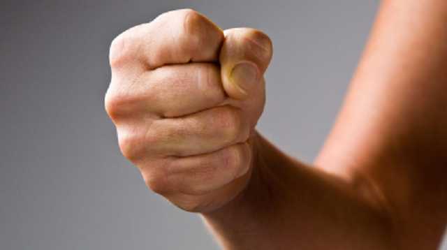 В Одессе подростки избили мужчину самокатом из-за замечания