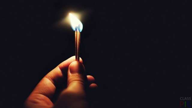 В Черкассах неизвестный мужчина поджигал двери квартир и провода в многоэтажке