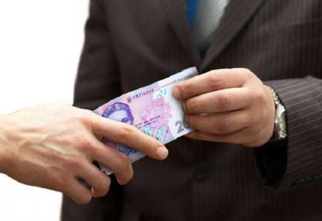 В Черновцах на взятке задержали двух представителей профсоюза