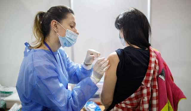 Еще более 128 тысяч украинцев получили COVID-прививки