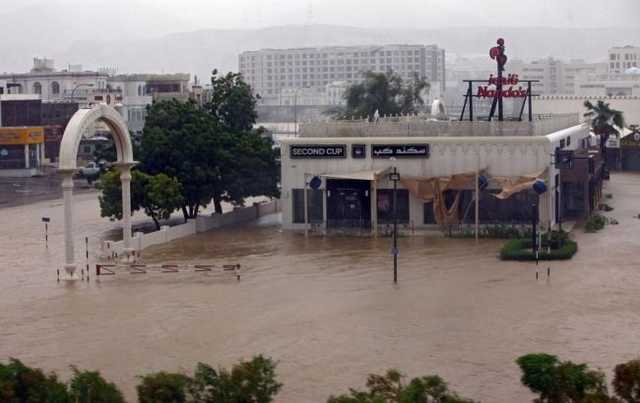 На Оман обрушился тропический шторм, есть жертвы