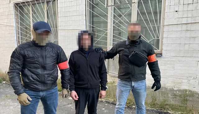 СБУ задержала разведчика "ДНР", который добивал раненных в бою украинских военных