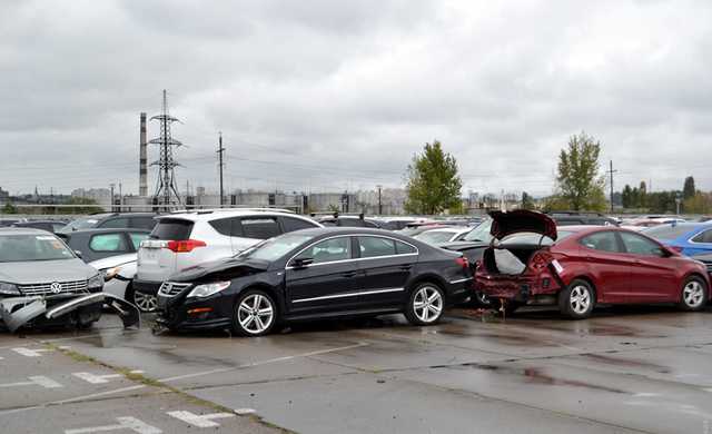 Украинцам советуют растамаживать даже битые евробляхи