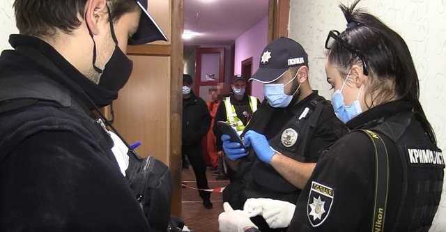 В Киеве мужчина поссорился с сыном и зарезал его